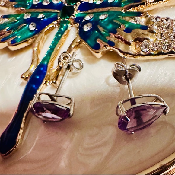 14k solid white gold & 1.94 carats Pear Shaped genuine amethyst earrings - Picture 7 of 12